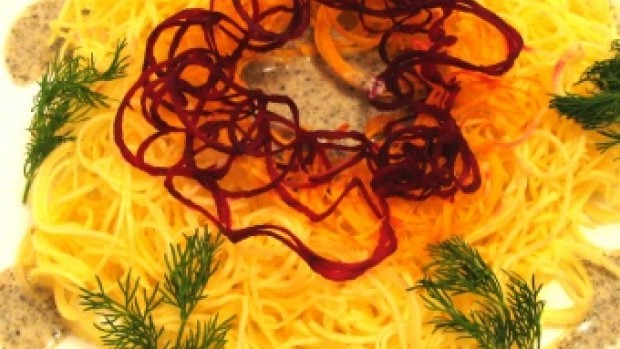 Dýňovo-řepné špagety v lahodném dresinku s muškátovým oříškem